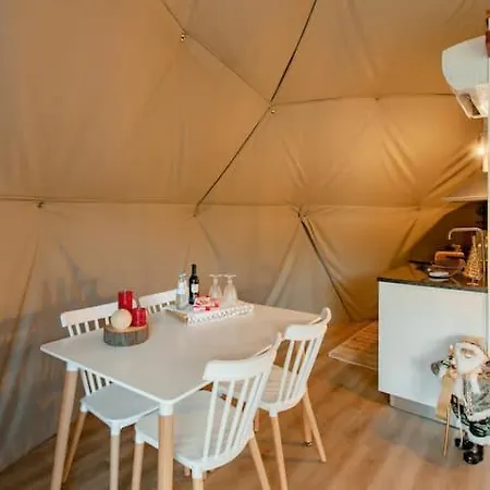 Refugio Poldras Lodge